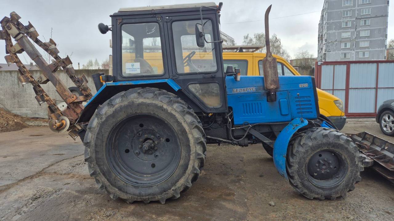 Бульдозер-экскаватор цепной, траншеекопатель